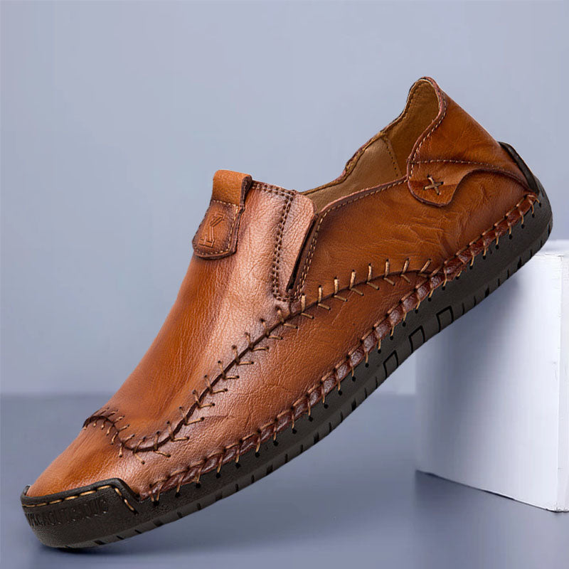 Men's business leather shoes with breathable foot cover, hand-sewn retro casual shoes