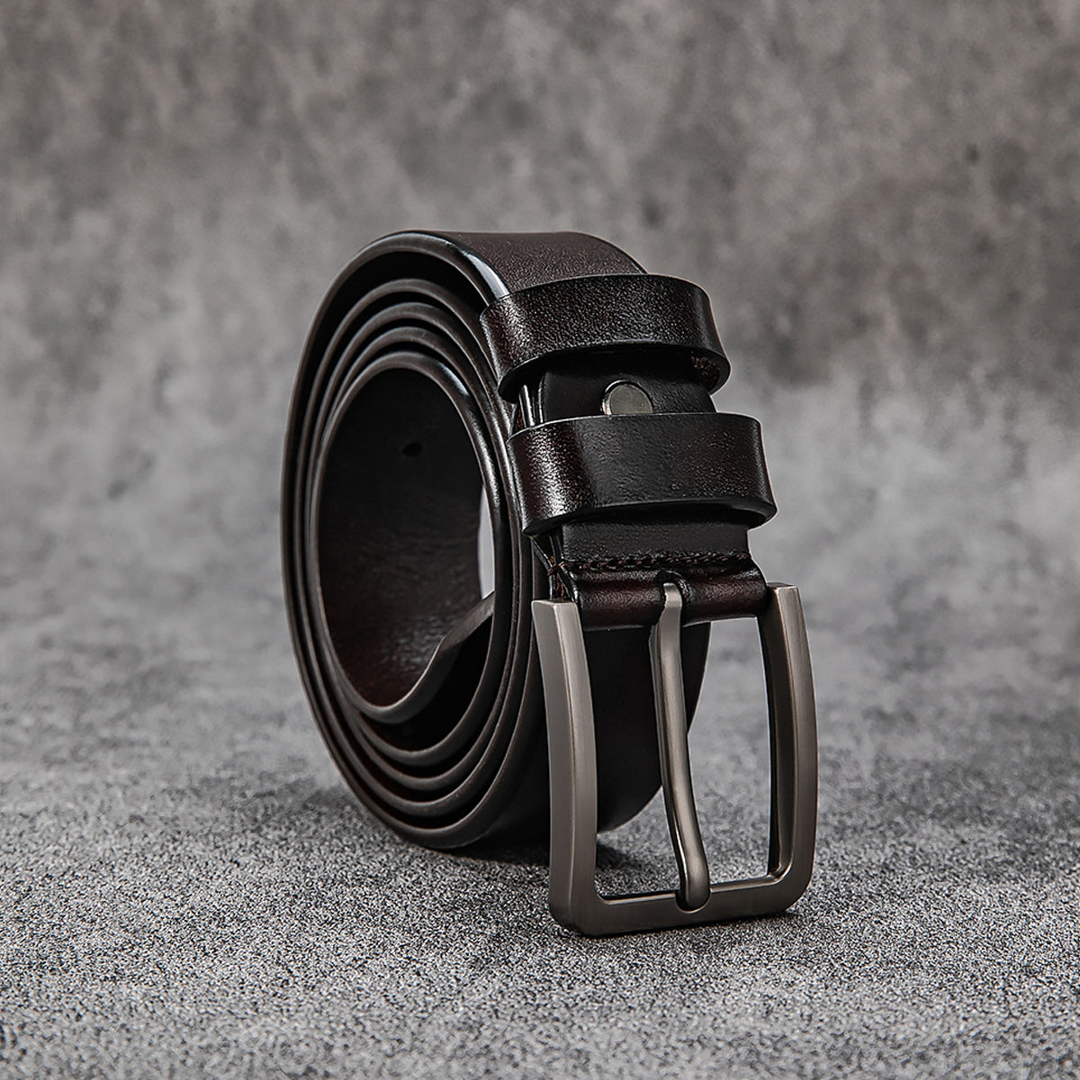 Vintage Top Grain Leather Belt for Men with Pin Buckle - Jeans Belt in Waxed Finish