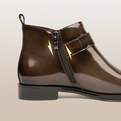 Hochwertige, hochglanzpolierte Chelsea Boots – luxuriöse elegante Stiefel mit elastischen Seiten