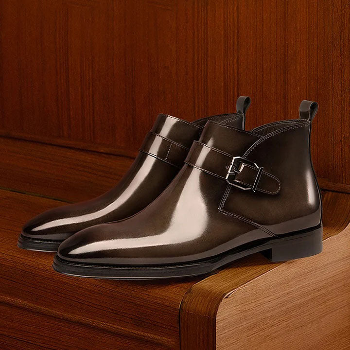 Hochwertige, hochglanzpolierte Chelsea Boots – luxuriöse elegante Stiefel mit elastischen Seiten