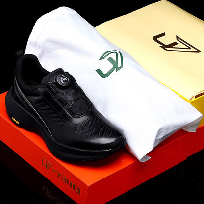 Neue Laufschuhe aus schwarzem Leder mit dicker Sohle und drehbarem Knopf 