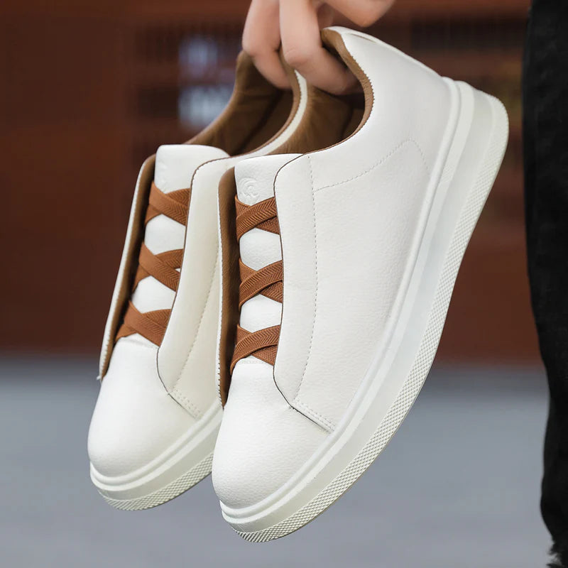 Men‘s Retro Low-Top White Leather Sneakers - Breathable & Soft Sole