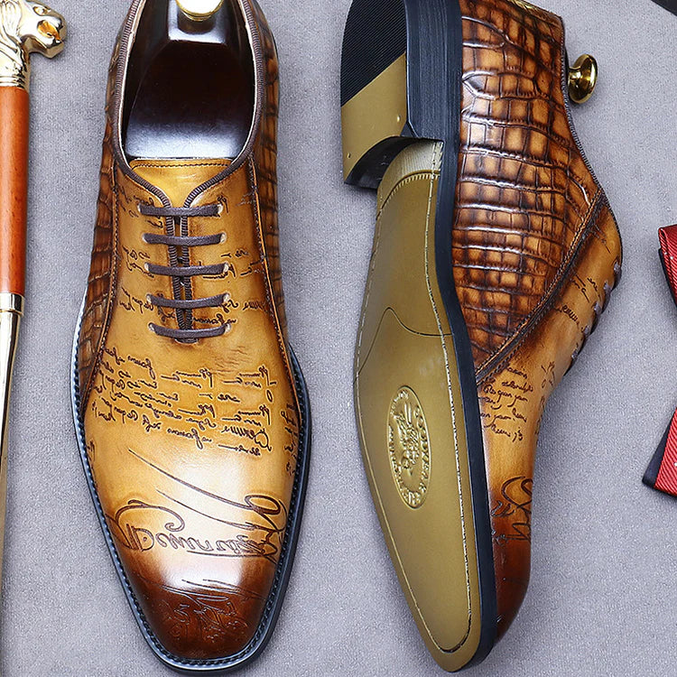 Oxford-Schuhe im britischen Stil mit charakteristischer Handgravur 